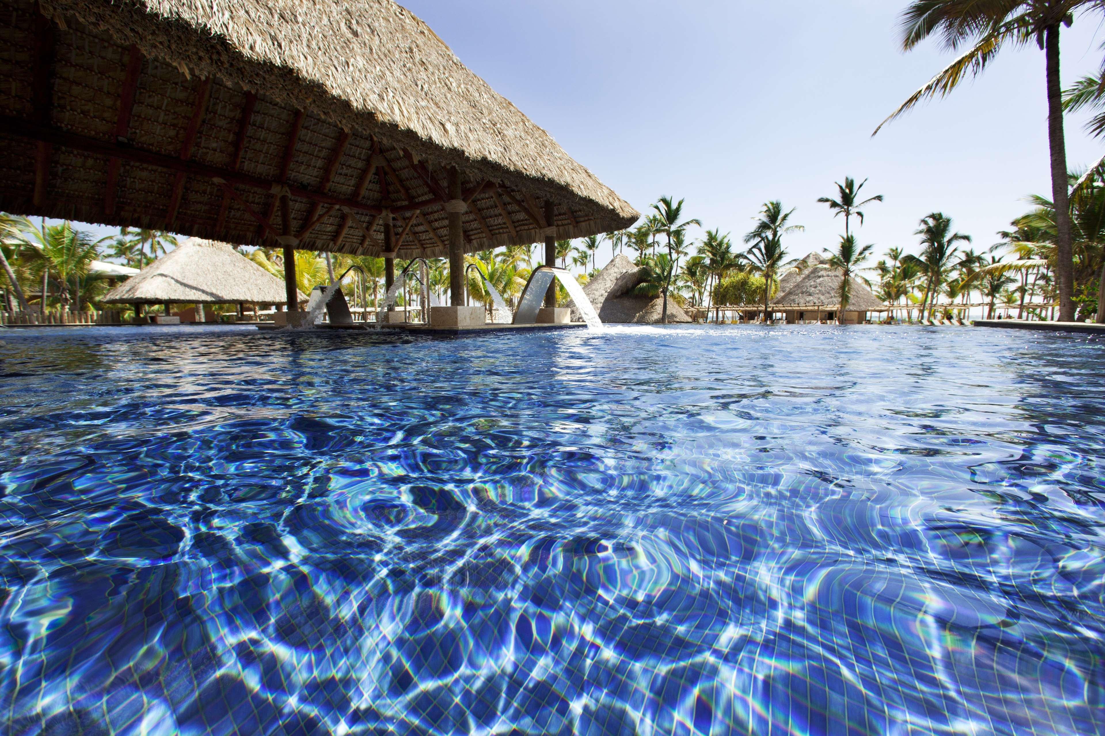 Barcelo Bavaro Palace All Inclusive (Adults Only) Exterior foto The pool at the Hard Rock Hotel