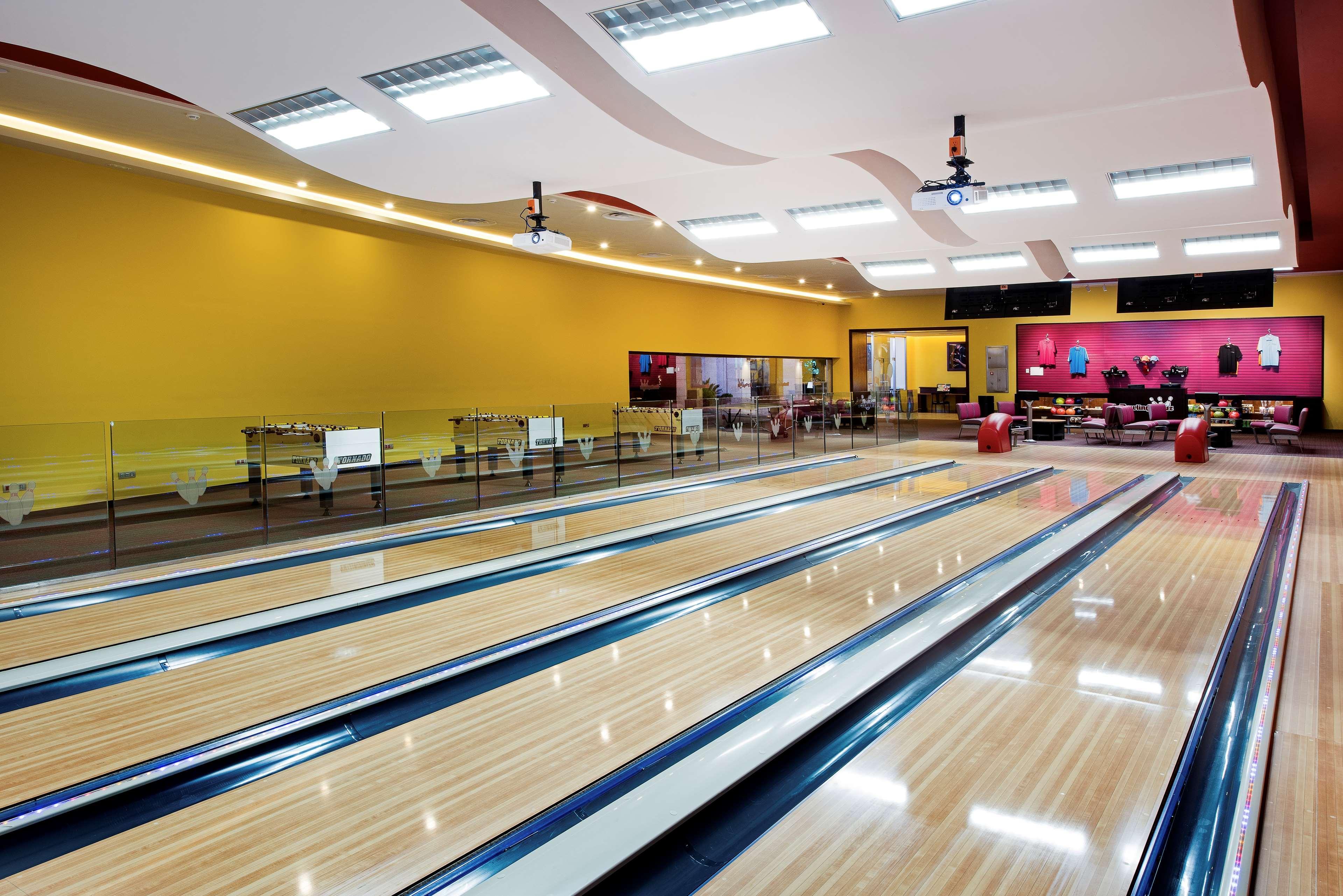 Barcelo Bavaro Palace All Inclusive (Adults Only) Exterior foto Bowling at the Village