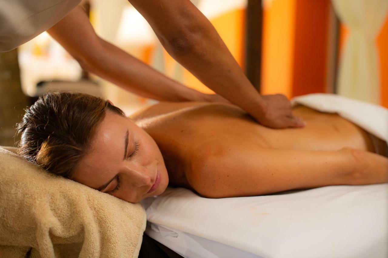 Barcelo Bavaro Palace All Inclusive (Adults Only) Exterior foto Massage